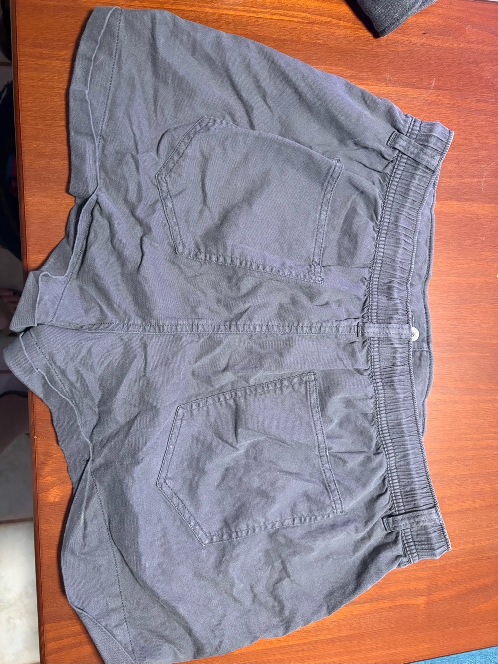 SOS High Rise Utility Short in Navy - Picture 3 of 3